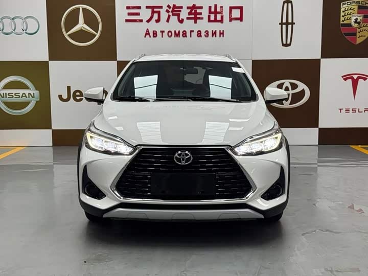 Toyota Yaris L Hatchback, 2022 — фото 2 из 9
