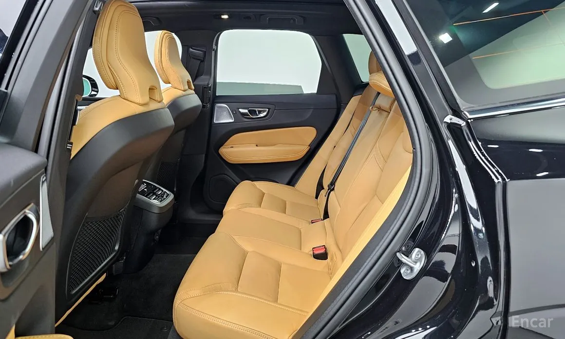 Volvo XC60, 2024 — фото 12 из 12
