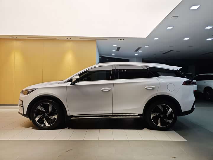 BYD Tang Hybrid/EV, 2023 — фото 7 из 9