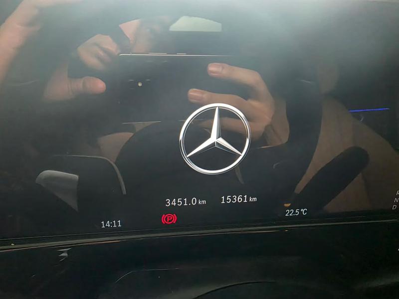 Mercedes-Benz E-Class, 2025 — фото 6 из 9