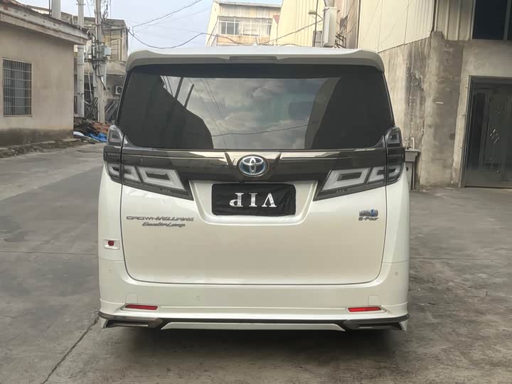 Toyota Vellfire, 2023 — фото 5 из 9