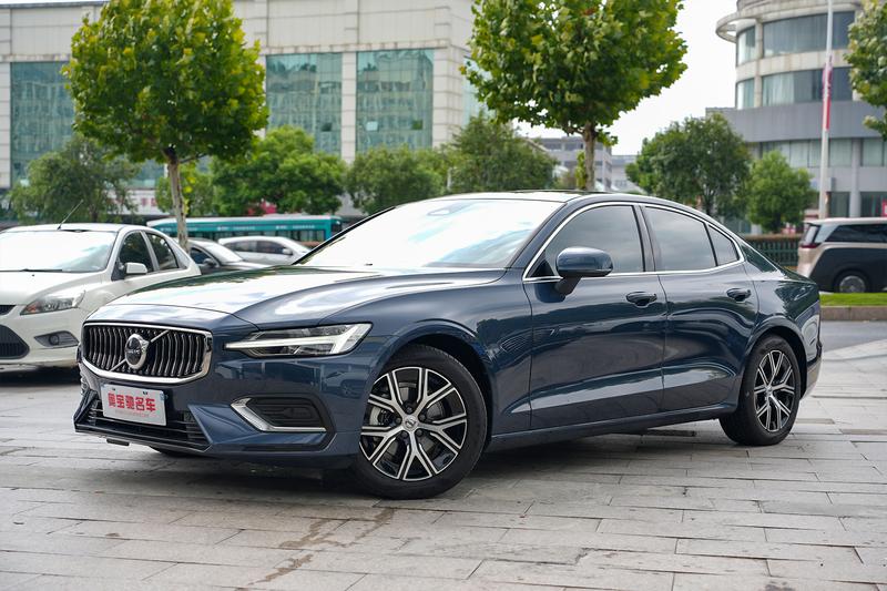 Volvo S60, 2026 — купить в Чебоксарах под ключ