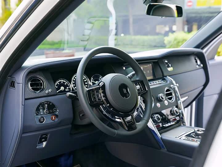 Rolls-Royce Cullinan, 2023 — фото 5 из 9