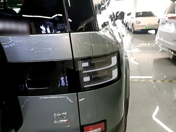 BYD FangChengBao Titanium 7 (Tai 7), 2026 — фото 8 из 9