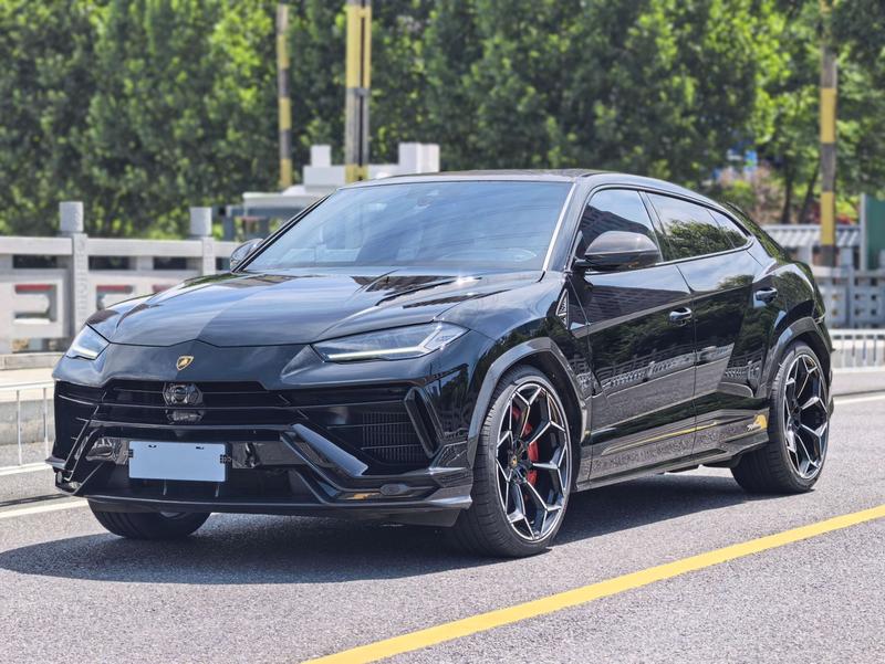 Lamborghini Urus, 2023 — купить в Ульяновске под ключ
