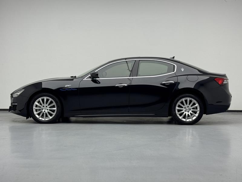 Maserati Ghibli, 2022 — фото 4 из 12