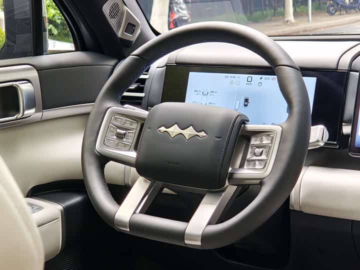 BYD FangChengBao Titanium 7 (Tai 7), 2025 — фото 9 из 9