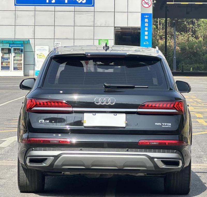 Audi Q7, 2023 — фото 6 из 12