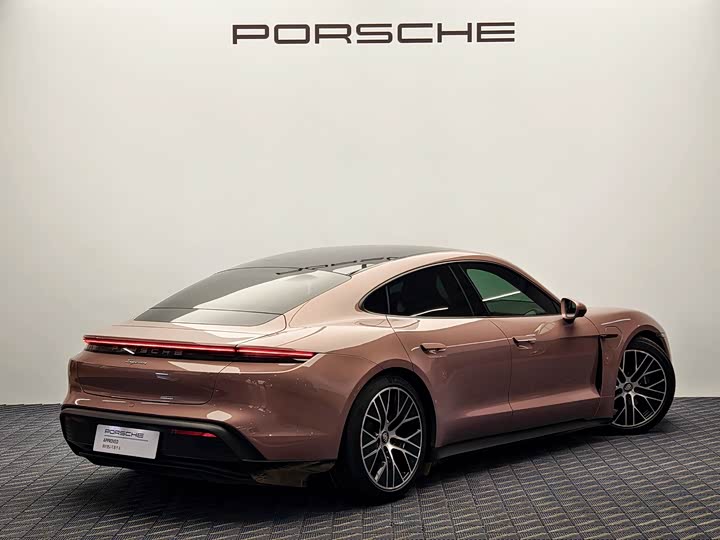 Porsche Taycan, 2022 — фото 3 из 9