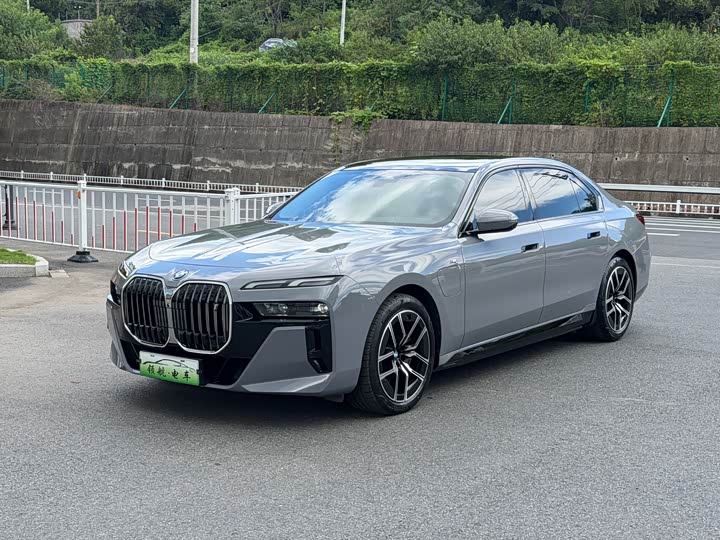 BMW i7, 2023 — купить в Саранске под ключ