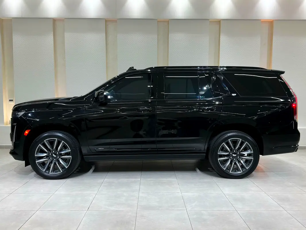 Cadillac Escalade, 2023 — фото 6 из 10
