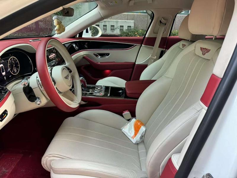 Bentley Flying Spur, 2023 — фото 4 из 6