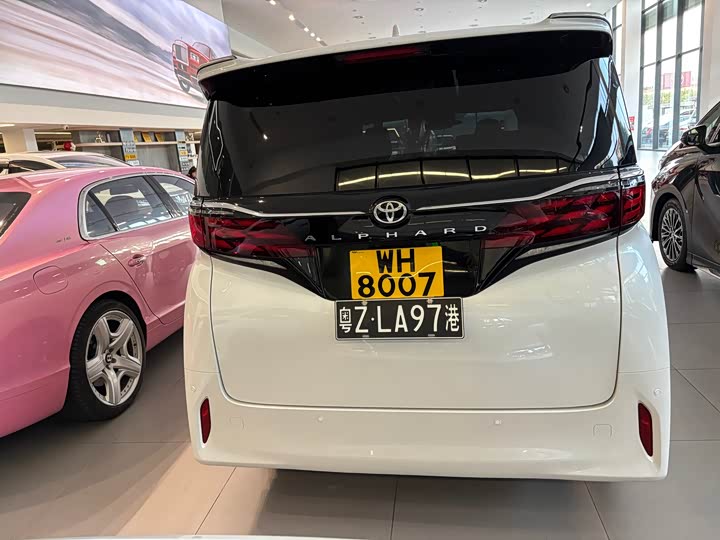 Toyota Alphard, 2025 — фото 5 из 10