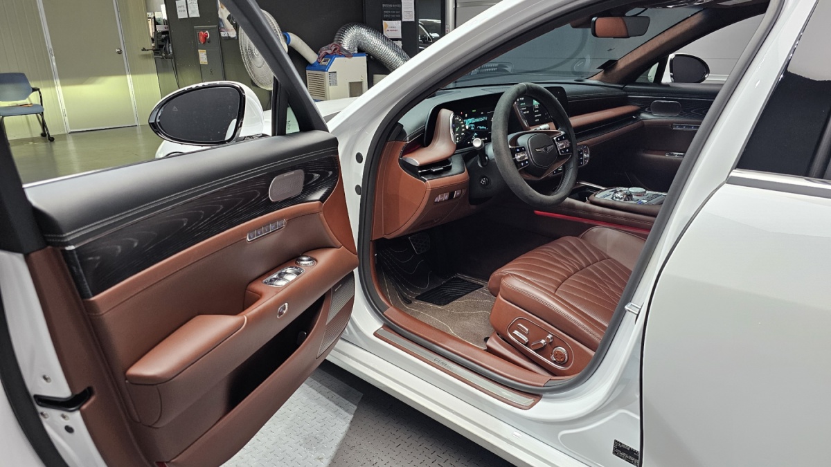 Genesis G90, 2023 — фото 10 из 12