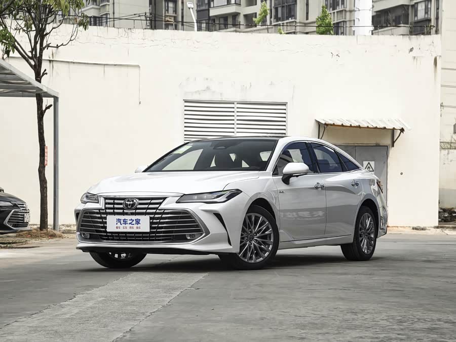 Toyota Avalon, 2026 — купить в Ижевске под ключ