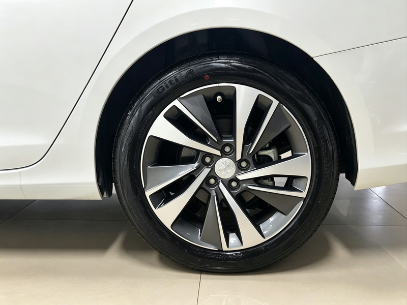 Peugeot 408, 2024 — фото 11 из 12