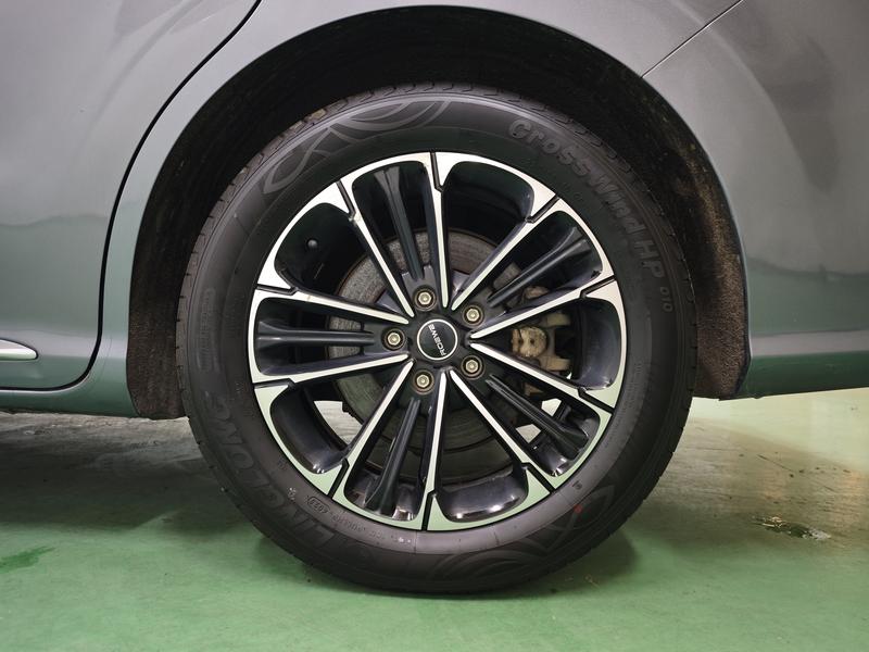 Roewe iMax 8, 2023 — фото 11 из 12