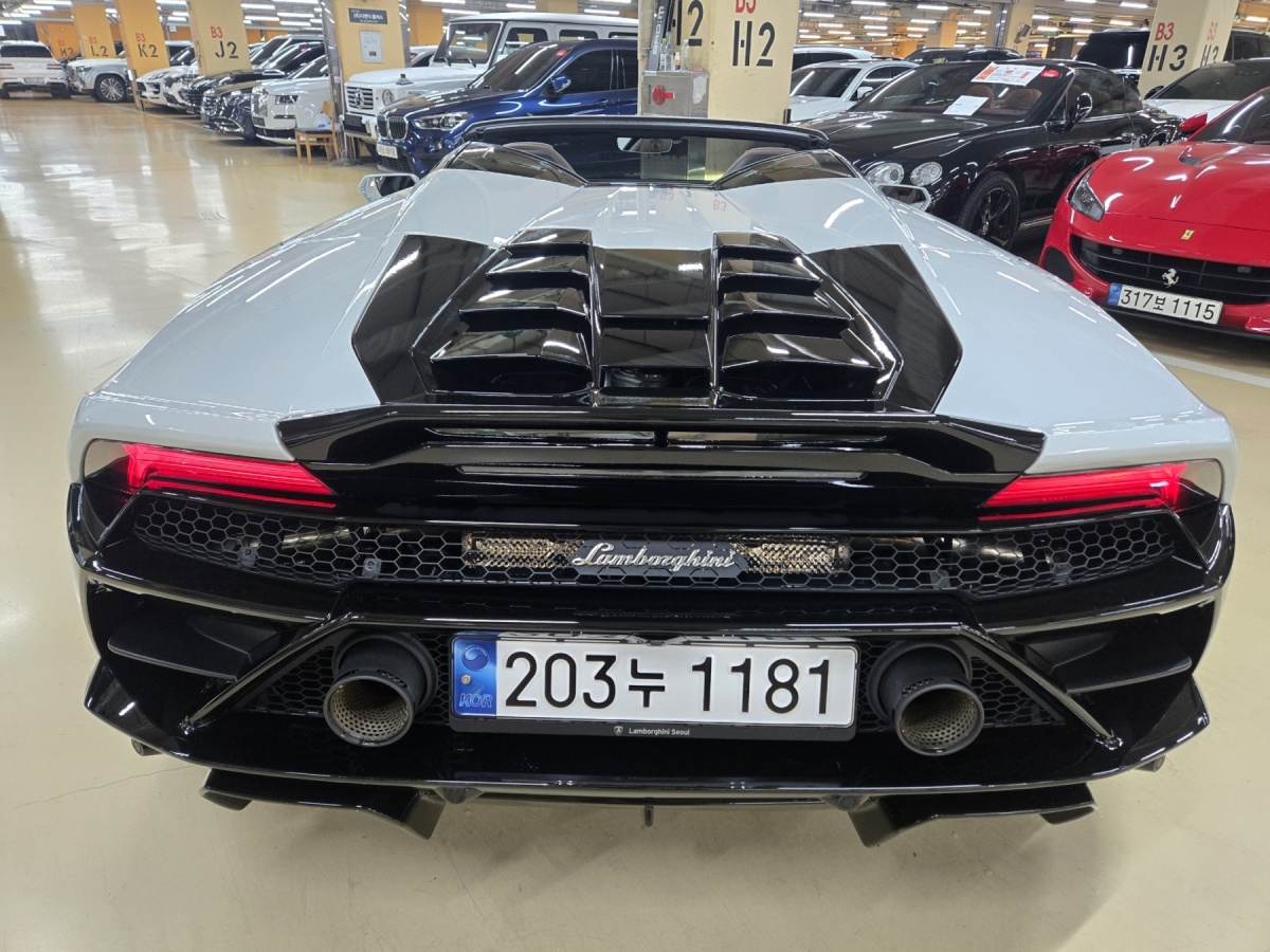 Lamborghini Huracan, 2021 — фото 9 из 12