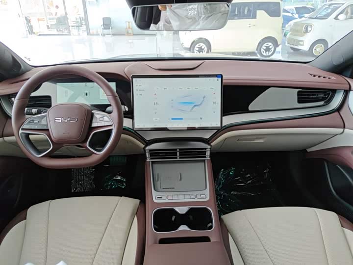 BYD Seal 07 DM-i Hybrid, 2026 — фото 6 из 9