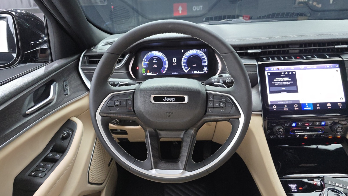 Jeep Cherokee, 2023 — фото 6 из 12