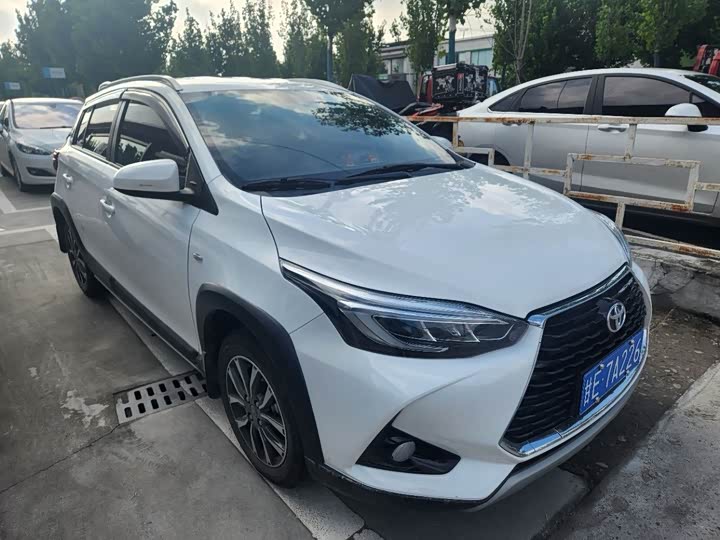 Toyota Yaris L Hatchback, 2022 — фото 2 из 9