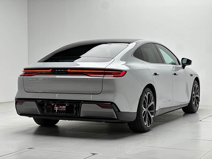 Geely Galaxy E8, 2025 — фото 4 из 9