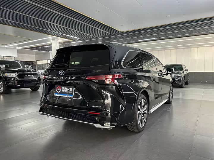 Toyota Granvia, 2023 — фото 9 из 9