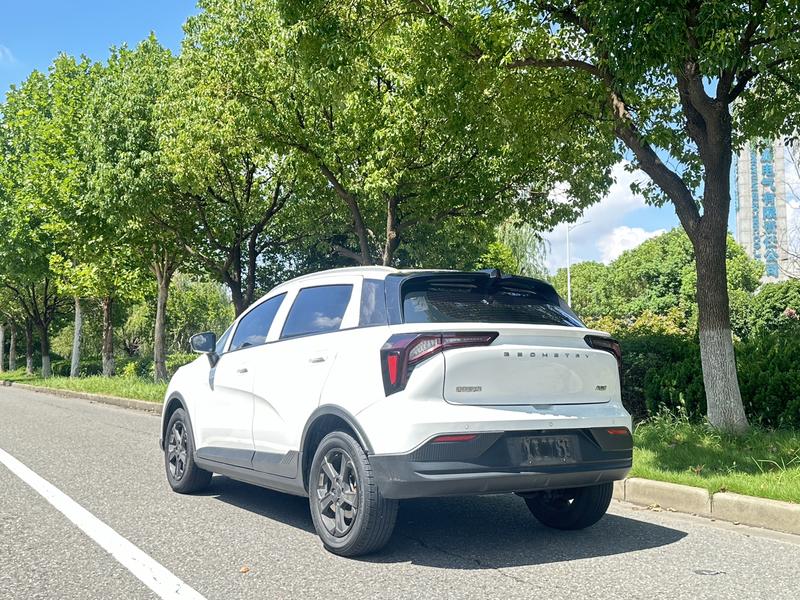 Geely Geometry E Firefly, 2022 — фото 5 из 12