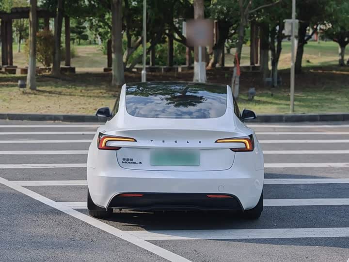 Tesla Model 3, 2026 — фото 9 из 9