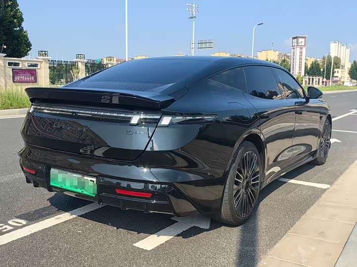 Lynk & Co 30 EM-P Hybrid, 2025 — фото 4 из 9