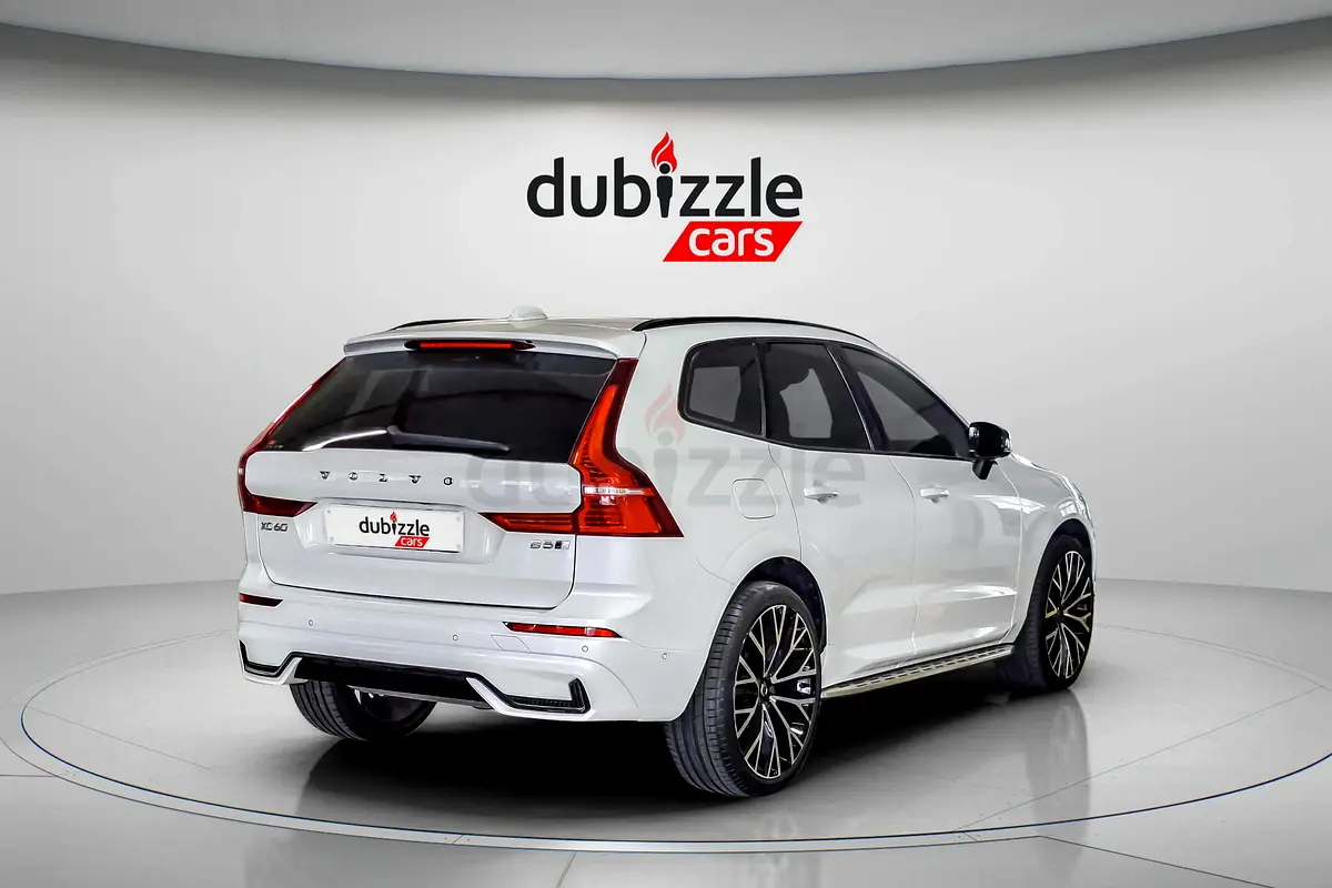 Volvo XC60, 2023 — фото 6 из 10