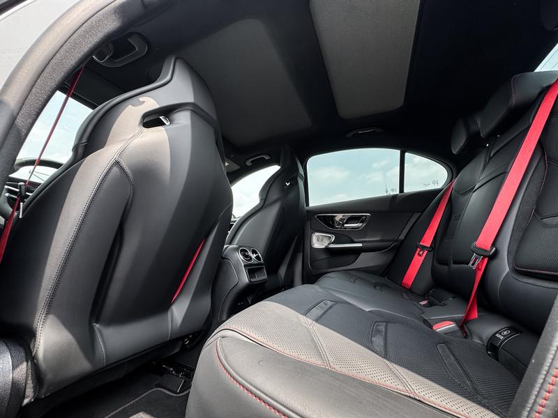 Mercedes-Benz C-Class AMG Hybrid, 2024 — фото 9 из 11