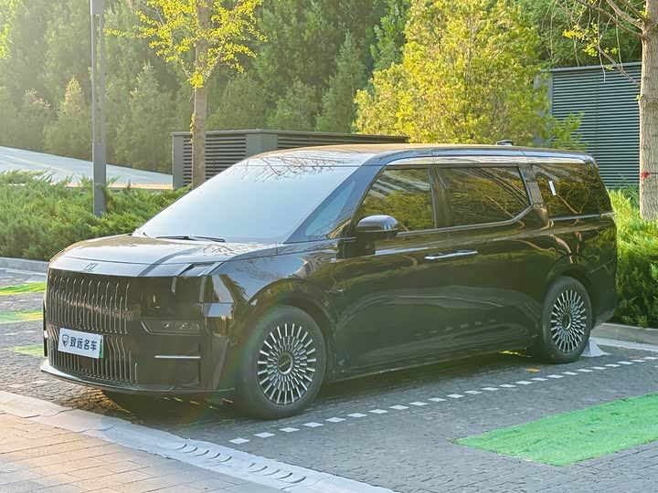 Zeekr 009, 2023 — купить в Самаре под ключ