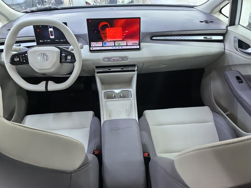 MG Motor 4 EV, 2025 — фото 7 из 11