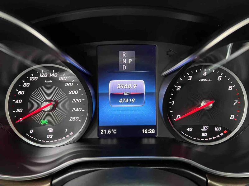 Mercedes-Benz V-Class, 2022 — фото 12 из 12