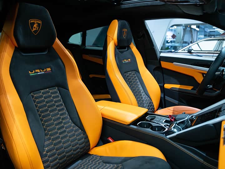Lamborghini Urus, 2022 — фото 8 из 9