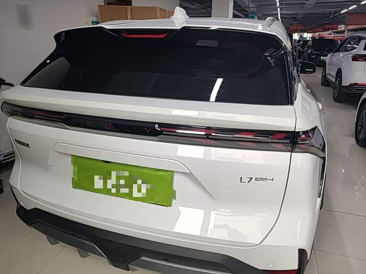 Geely Galaxy L7, 2025 — фото 6 из 9