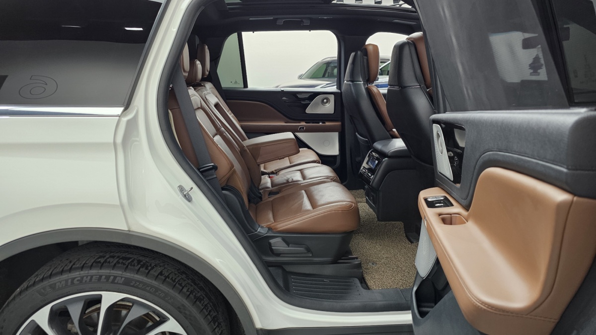 Lincoln Aviator, 2023 — фото 10 из 12