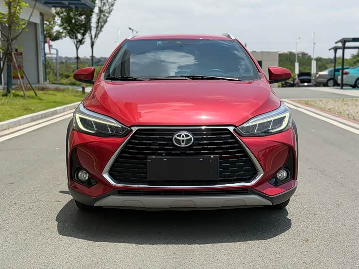Toyota Yaris L Hatchback, 2021 — фото 2 из 9