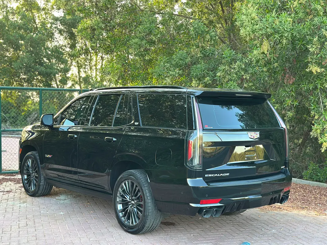 Cadillac Escalade, 2023 — фото 5 из 10