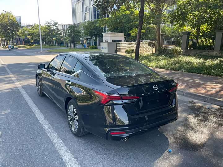 Nissan Teana, 2023 — фото 7 из 9