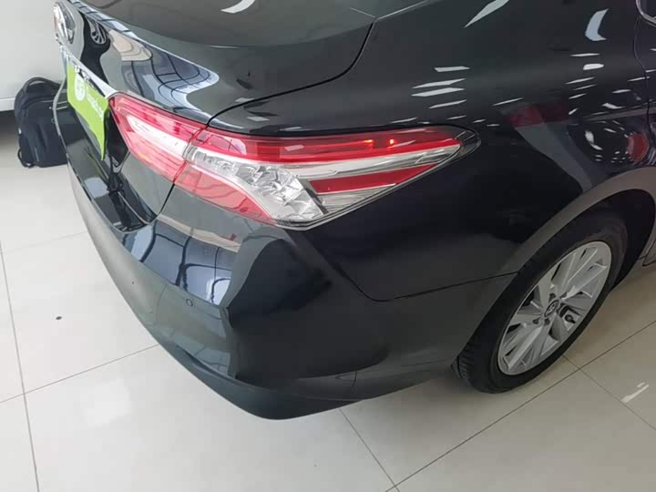 Toyota Camry, 2023 — фото 8 из 9