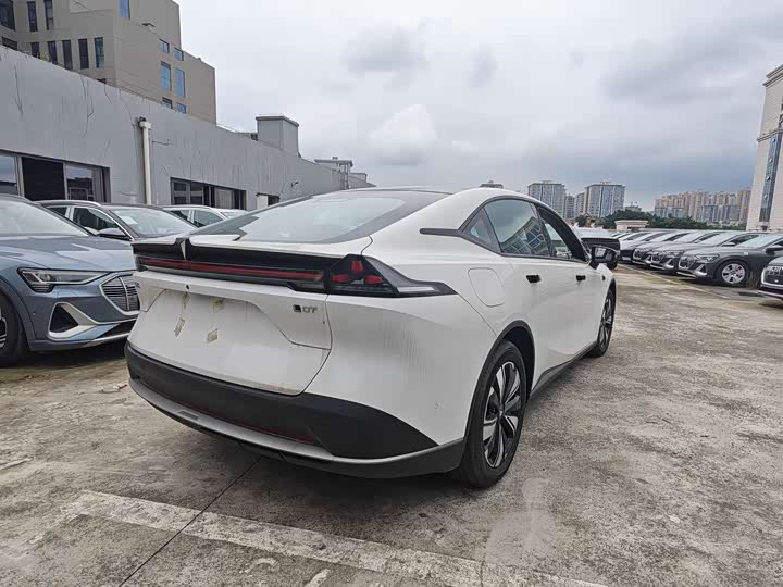 Changan Deepal L07, 2026 — фото 3 из 9