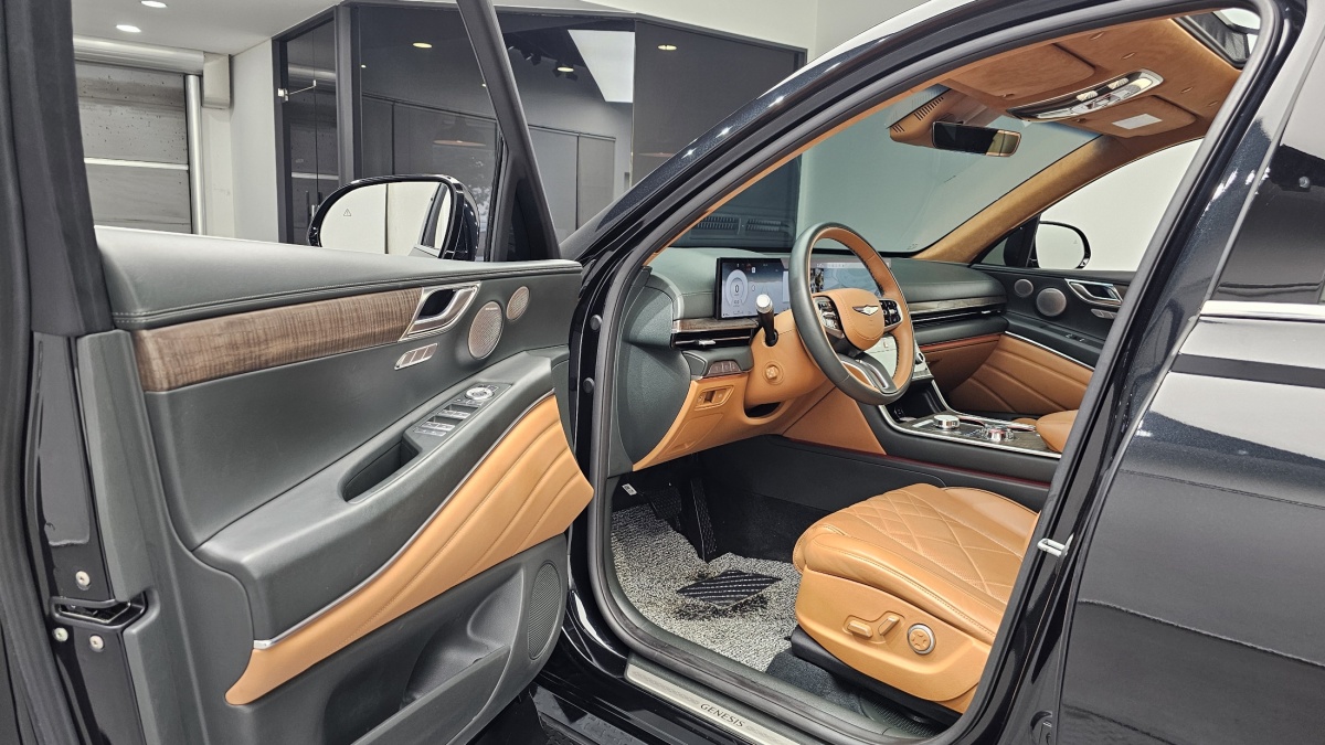 Genesis GV80, 2023 — фото 9 из 12