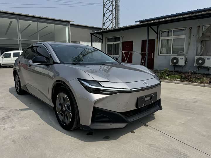 Toyota bZ3, 2024 — фото 3 из 9
