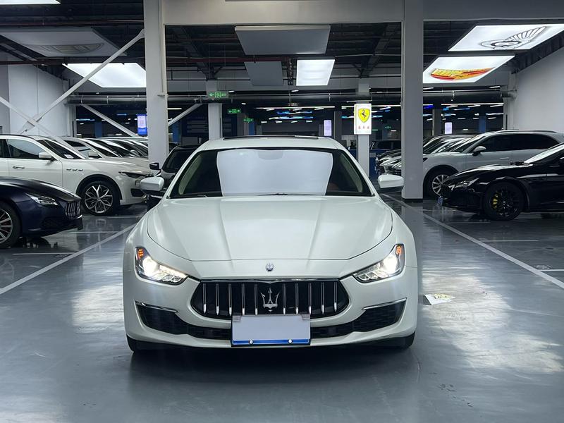 Maserati Ghibli, 2021 — фото 2 из 8