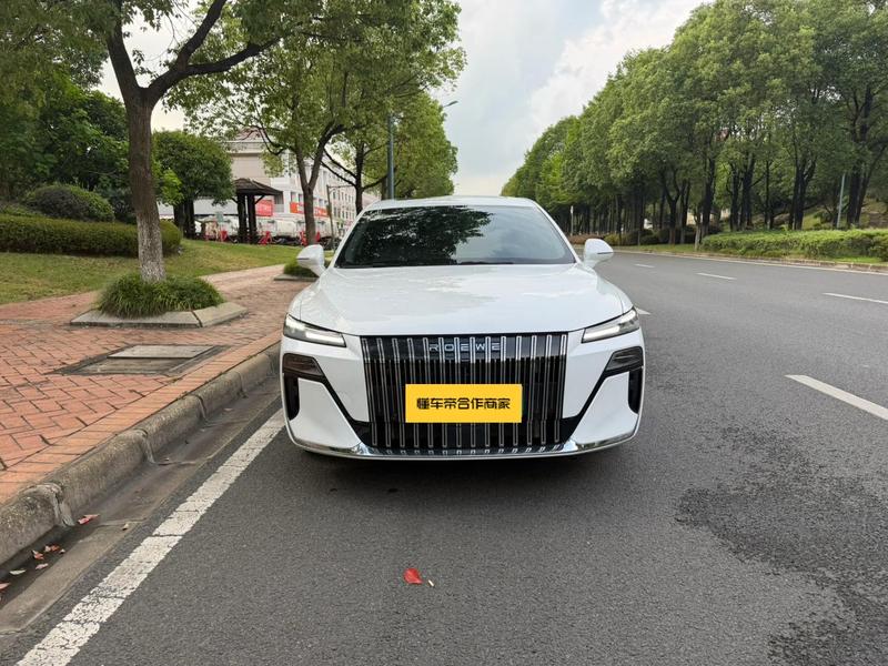 Roewe M7 DMH, 2025 — фото 2 из 11