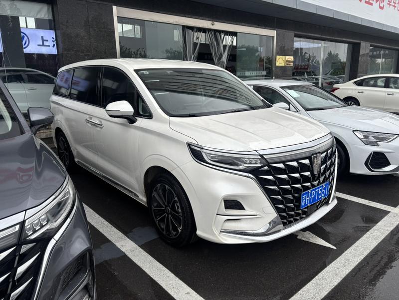 Roewe iMax 8, 2023 — фото 2 из 10