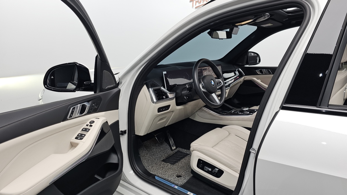 BMW X5, 2025 — фото 10 из 12