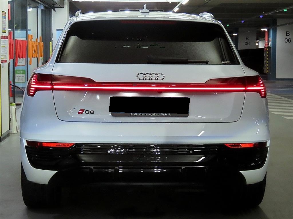 Audi Q8 e-tron, 2024 — фото 5 из 12
